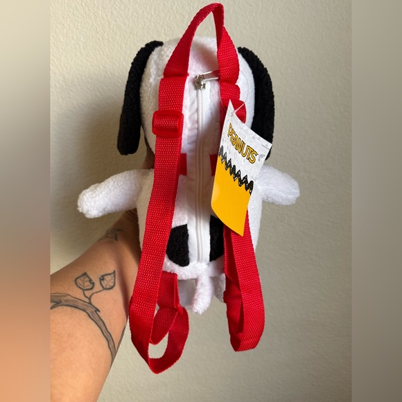 Peanuts Snoopy Plush Backpack - Picture 3 of 5